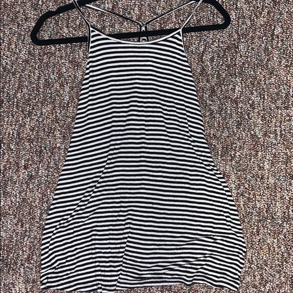 Black & white striped tank top (Razorback)